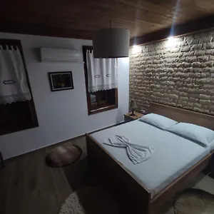 https://eni-guesthouse.albaniahotels.org